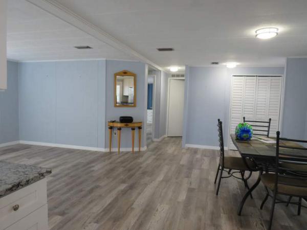 1980 Schult Manufactured Home