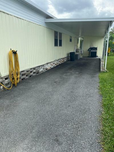 Photo 4 of 10 of home located at 2208 Tonka Drive Orlando, FL 32839