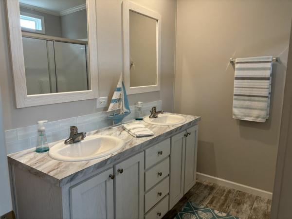 2019 Champion Lake city Mobile Home