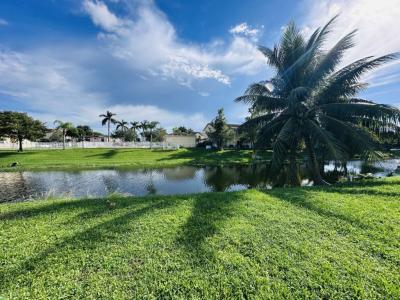 Photo 5 of 20 of home located at 6542 Brandywine Drs Margate, FL 33063