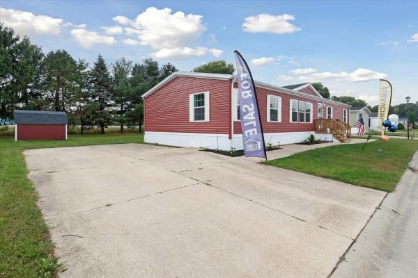 2025 Adventure 32 4643L  Home