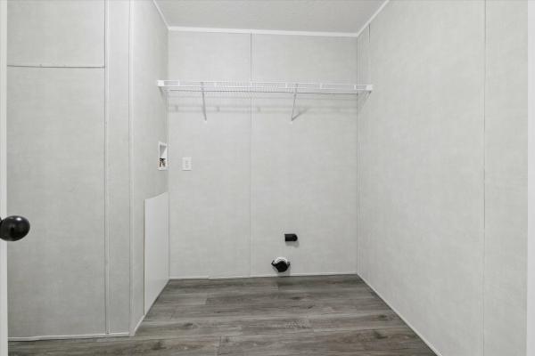 2025 Adventure 32 4643L  Home