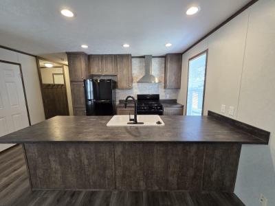 Mobile Home at 52 Ash Highland, MI 48357