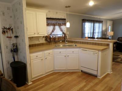 Photo 5 of 13 of home located at 3825 Willaford Drive Plant City, FL 33565