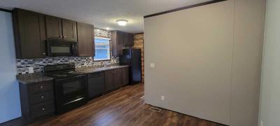 Mobile Home at 325 6th Terrace Ferrelview, Mo 64163 Ferrelview, MO 64163