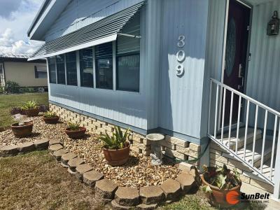 Photo 4 of 27 of home located at 309 Gardenia Drive Fruitland Park, FL 34731