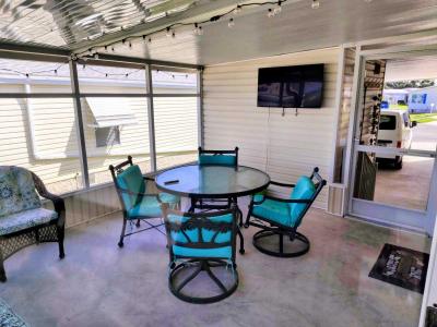 Photo 4 of 22 of home located at 3010 Tangerine Ct Ellenton, FL 34222