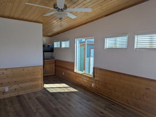 2018 Silvercrest Athens Park Model Ath-01 Mobile Home