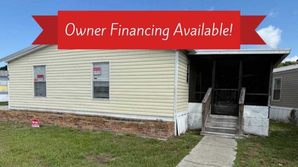 Photo 1 of 2 of home located at 8750 Symmes Road, Lot 109 Gibsonton, FL 33534