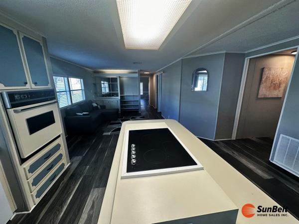 1985 Palm Mobile Home