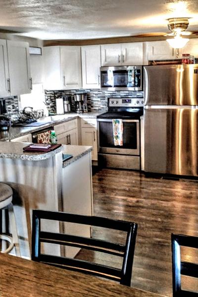 Photo 2 of 17 of home located at 7349 Ulmerton Rd. Largo, FL 33771