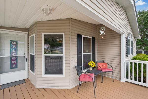 2004 BonnaVilla Tamarack Manufactured Home