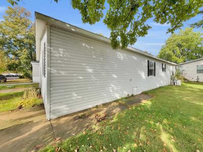 Photo 4 of 31 of home located at 1967 Lovell Court Milford, MI 48381