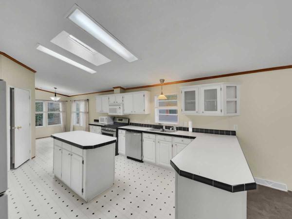 1996 Schult Manufactured Home