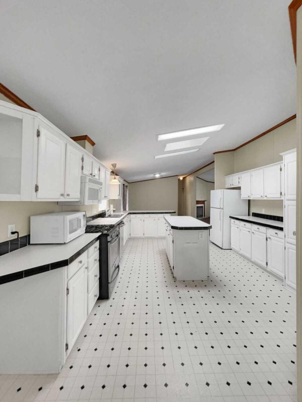1996 Schult Manufactured Home