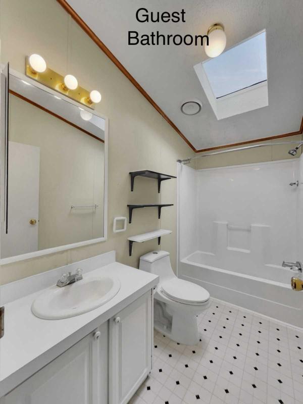 1996 Schult Manufactured Home