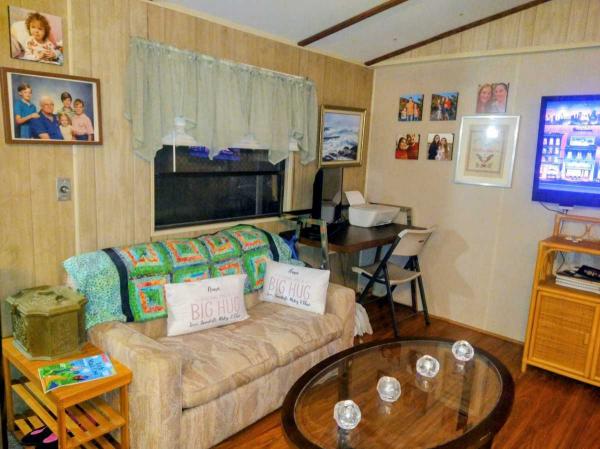1983 2BD/1BA Mobile Home