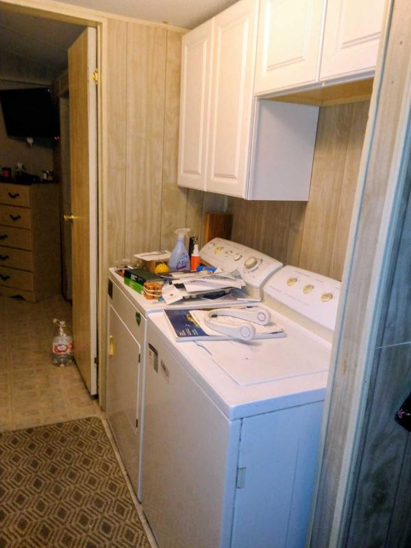 1983 2BD/1BA Mobile Home
