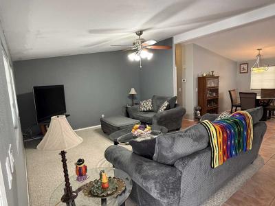 Photo 5 of 37 of home located at 142 Le Arte Henderson, NV 89074