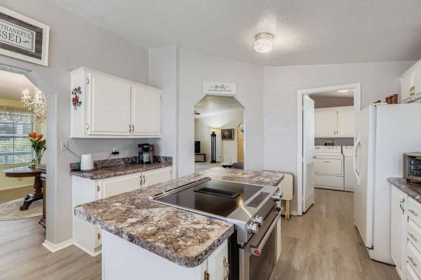 1992 Cavco Manufactured Home