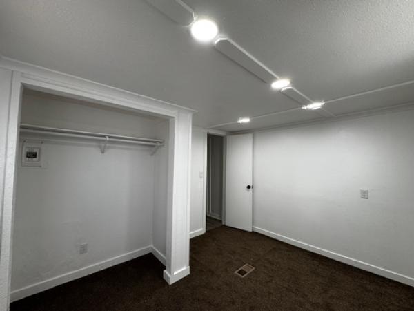 1970 147 Manufactured Home