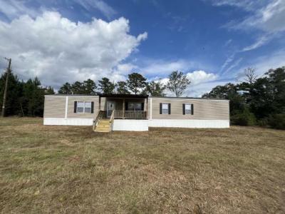 Mobile Home at 10174 County Road 210 Shubuta, MS 39360