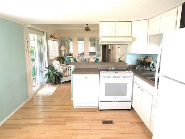 1972 Broadmore Manufactured Home