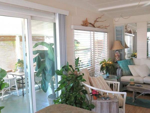 1972 Broadmore Manufactured Home