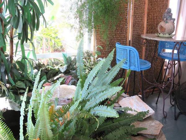 1972 Broadmore Manufactured Home