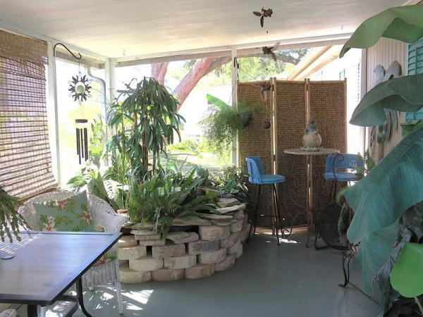 1972 Broadmore Manufactured Home