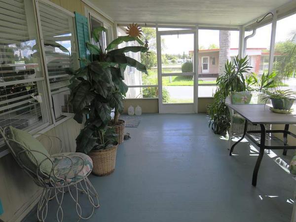 1972 Broadmore Manufactured Home