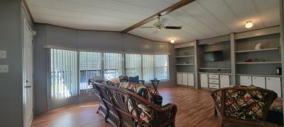 Photo 4 of 15 of home located at 8249 Hatteras Road Orlando, FL 32822