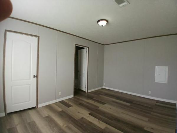 2019 CLAYTON 22BRX16562BH19 Manufactured Home