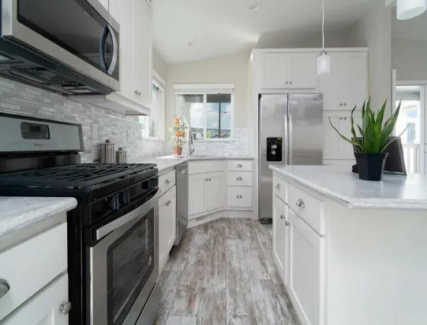 2025 Skyline 674606J Mobile Home