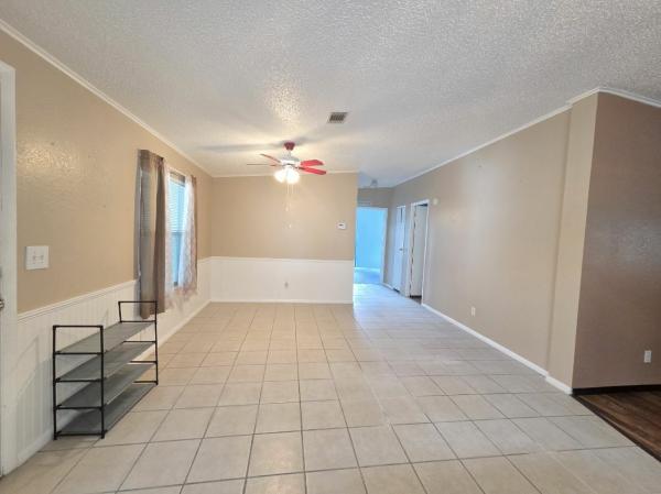 1998 Fleetwood N/A Mobile Home