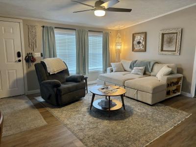 Mobile Home at 29224 Hidden River Drive Gibraltar, MI 48173