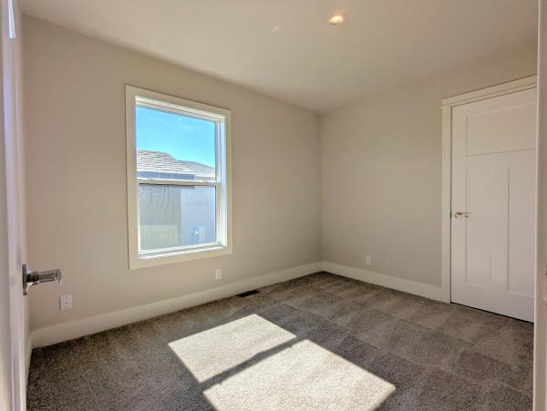 2022 Champion SOL2864-32001 Mobile Home