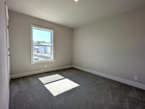 2022 Champion SOL2864-32001 Mobile Home