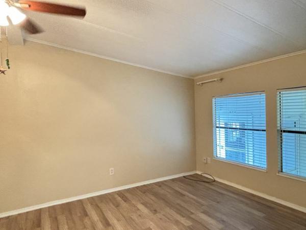 1983 RESI NA Mobile Home