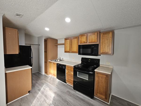 2000 S125411S01  Home