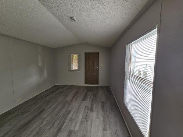 2000 S125411S01  Home