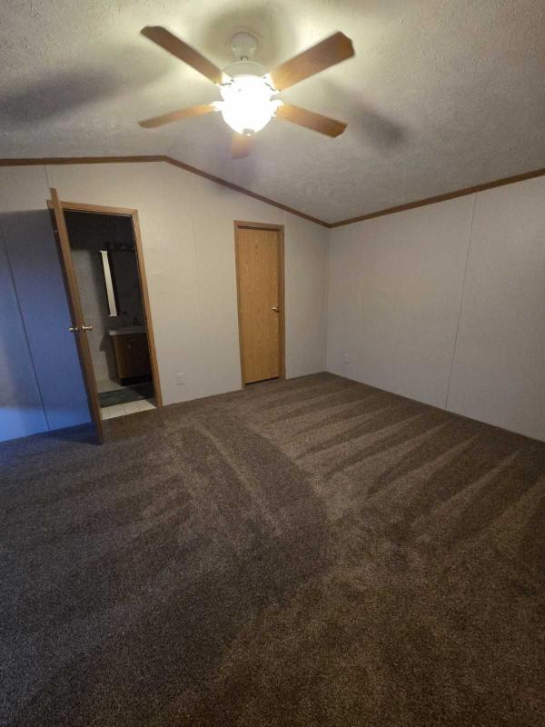2000 Skyline Manufactured Home