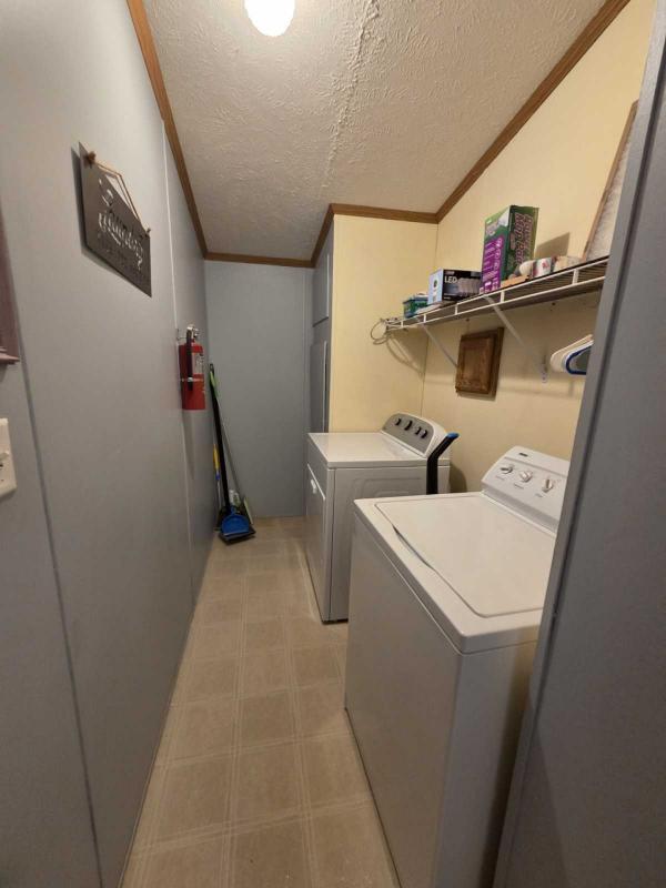 2000 Skyline Manufactured Home