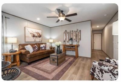 Photo 5 of 7 of home located at 2900 S Interstate Highway 215 Waxahachie, TX 75165