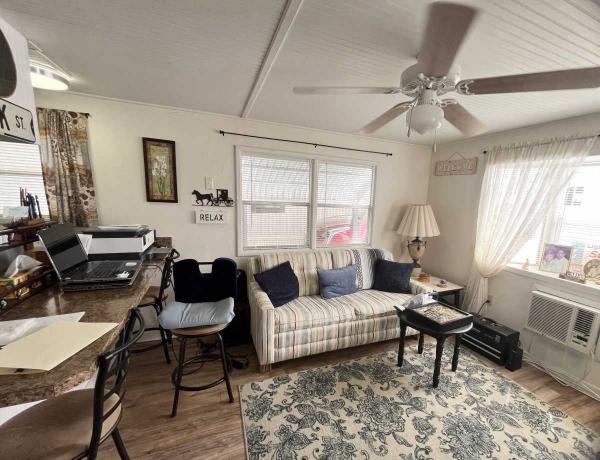1980  Mobile Home For Sale