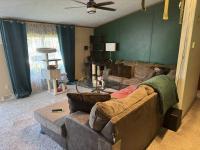 2000 Hollypark Manufactured Home
