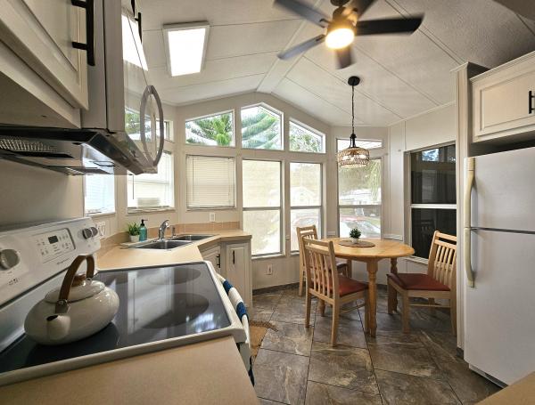 1992 Mobile Home