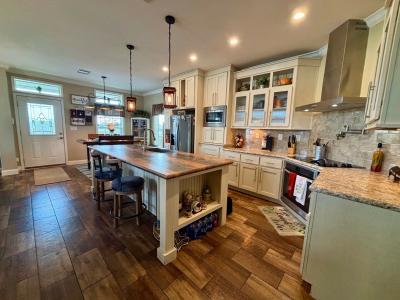 Photo 5 of 25 of home located at 2632 Pier Drive Ruskin, FL 33570