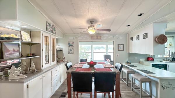 1984 HOME Mobile Home