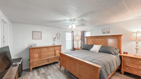 1984 HOME Mobile Home